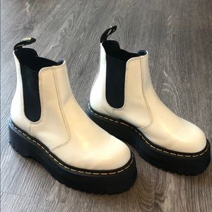 Dr. Martens Quad Chelsea Boot